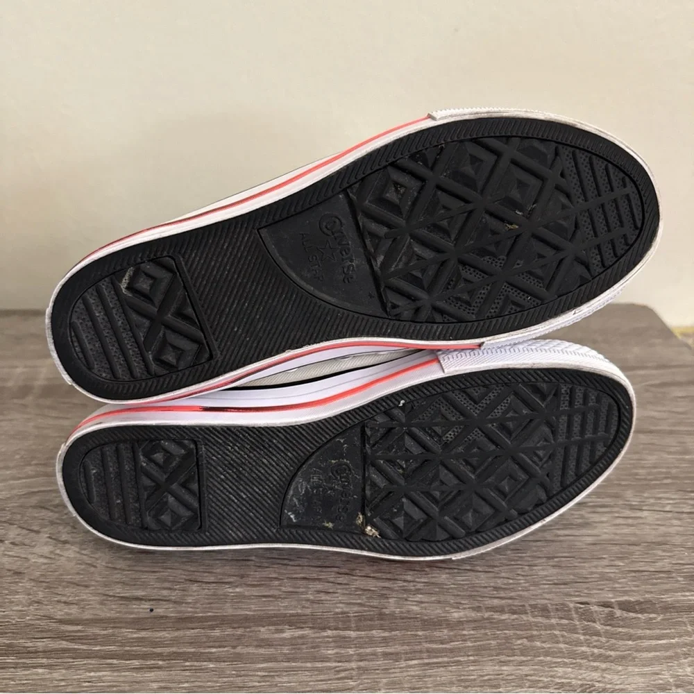 Converse Boys Chuck‎ Taylor All Star size 6